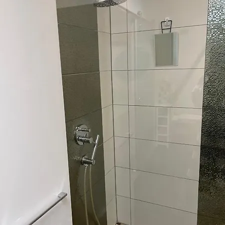 Superbe Appartement Au Rdc Avec Parking Gratuit Villerupt Exterior foto